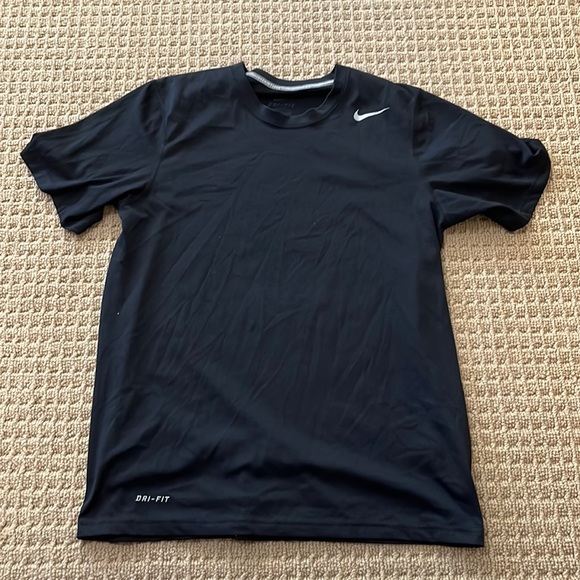 Men’s Nike Tee - Picture 1 of 3